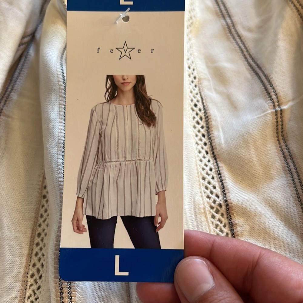 NWT fever blouse L - Picture 6 of 6